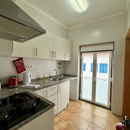 Ericeira Apartments דירה אריסרייה