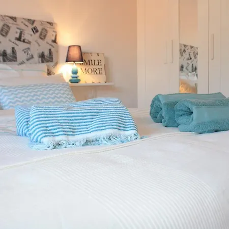 Ericeira Apartments דירה