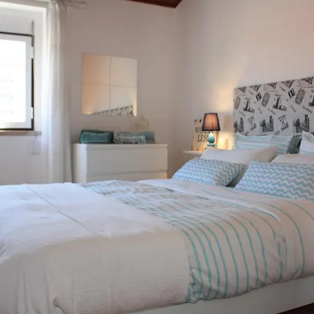 Ericeira Apartments דירה