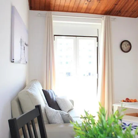 Ericeira Apartments דירה